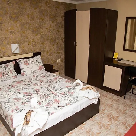 Violeta 7 Guest house *