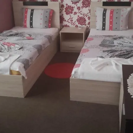 Kъща за гости виолета 7 3*